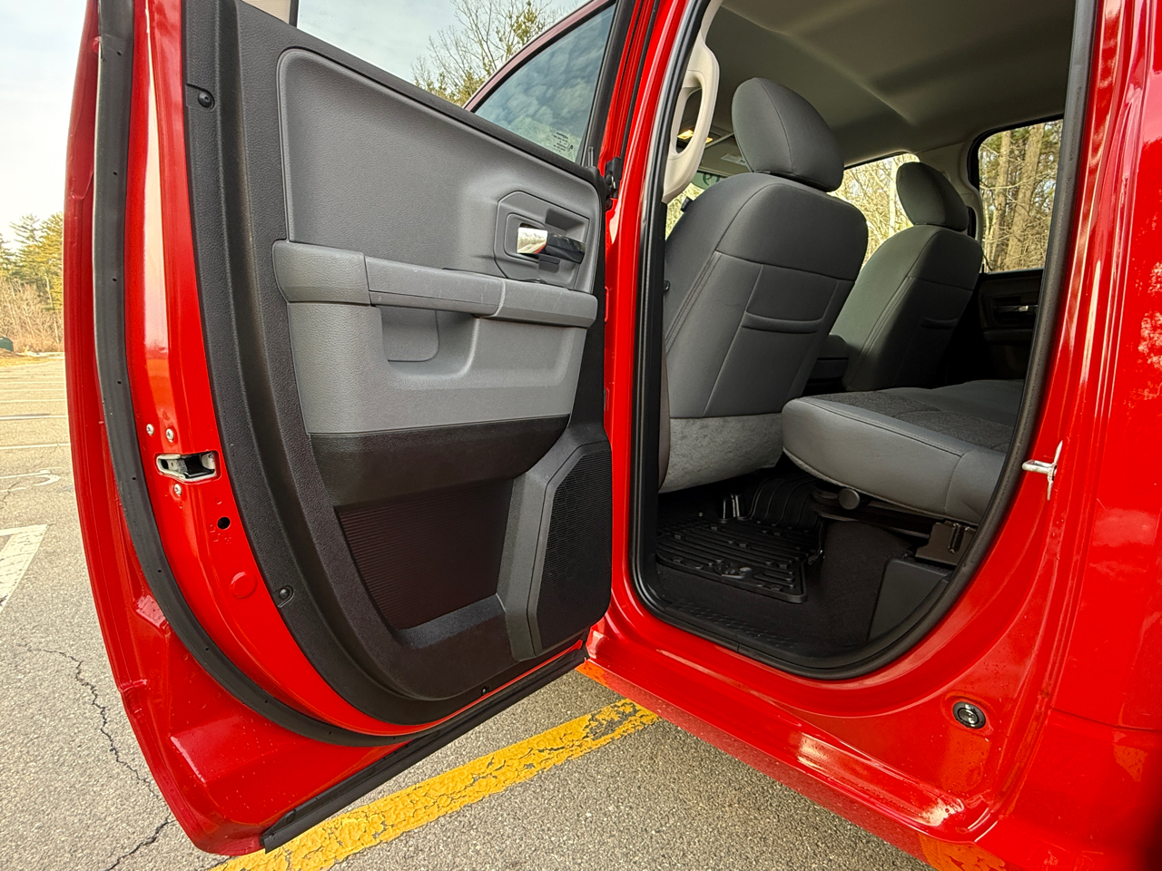 RAM 1500 Classic Warlock 4x4 Quad Cab 6'4" Box 2019