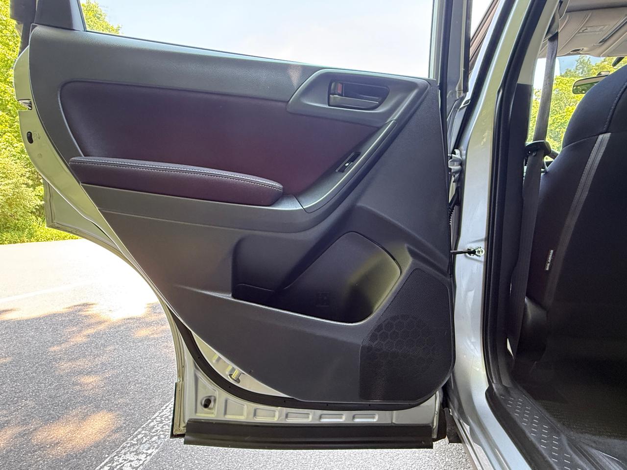 Subaru Forester 4dr CVT 2.5i Premium PZEV 2015