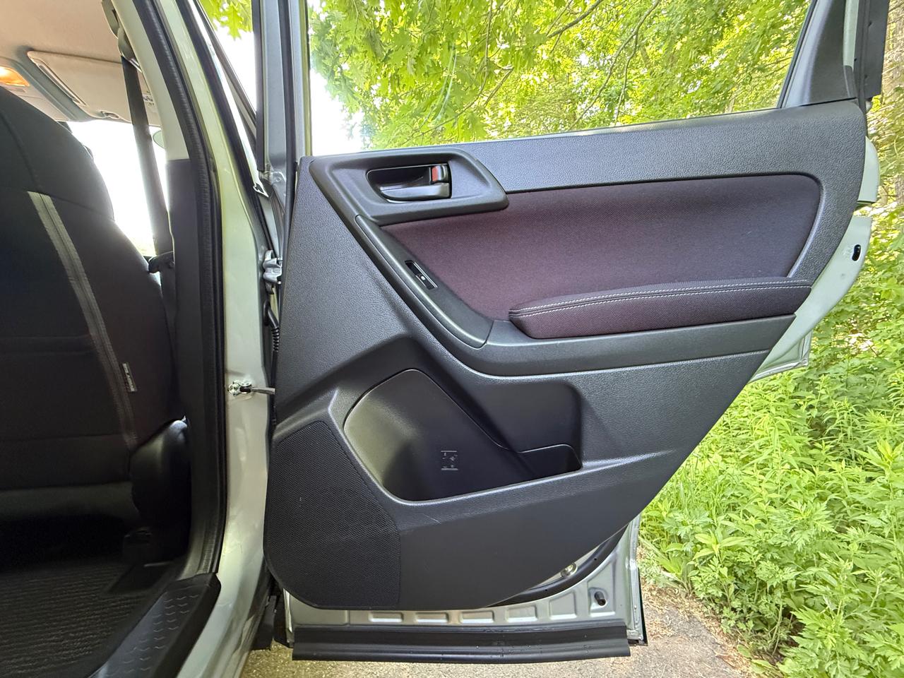 Subaru Forester 4dr CVT 2.5i Premium PZEV 2015