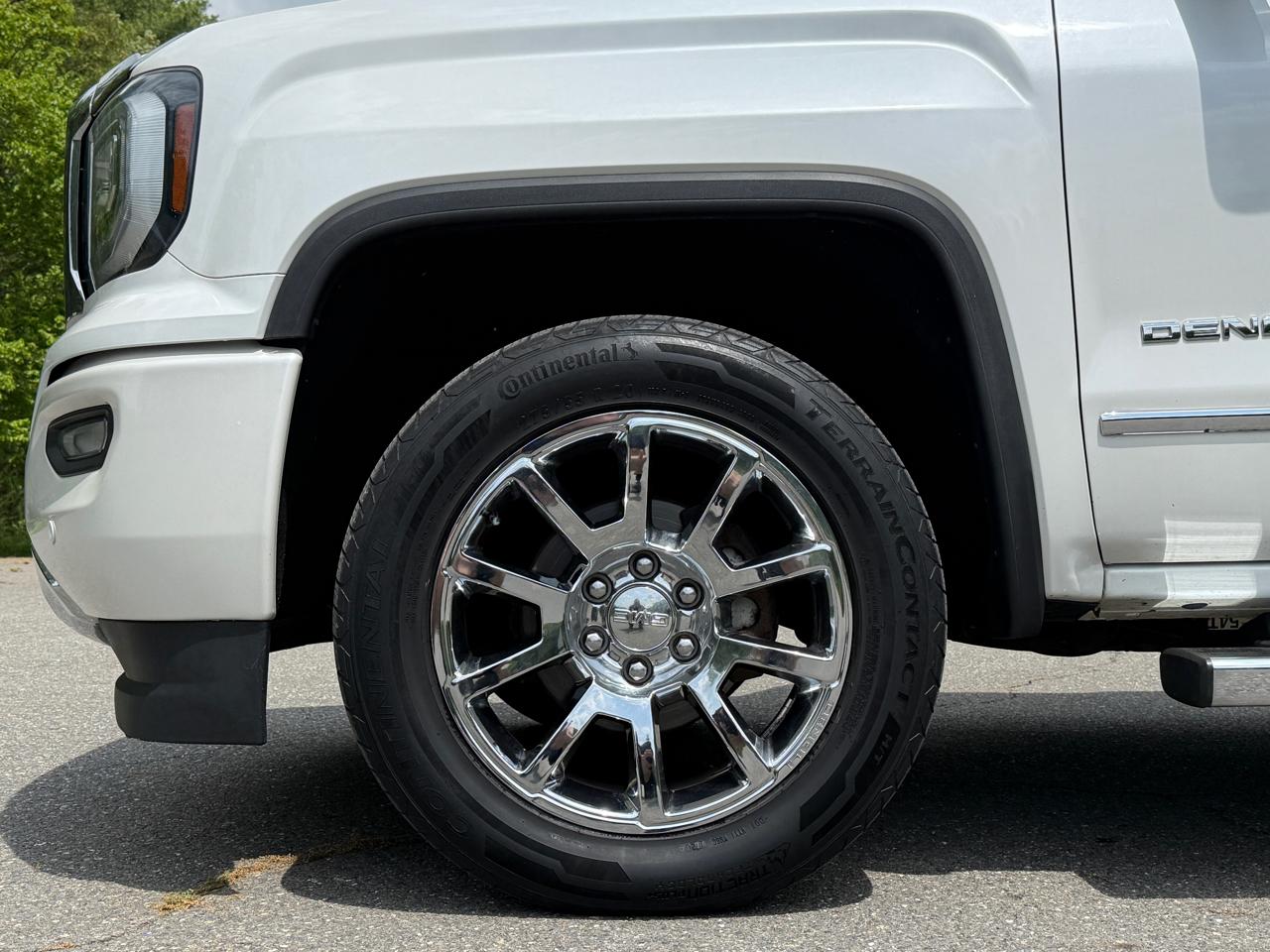 GMC Sierra 1500 4WD Crew Cab 143.5" Denali 2017