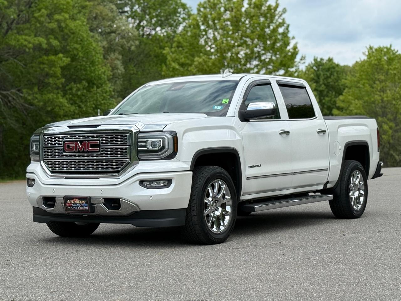 GMC Sierra 1500 4WD Crew Cab 143.5" Denali 2017
