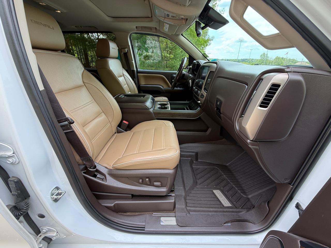 GMC Sierra 1500 4WD Crew Cab 143.5" Denali 2017