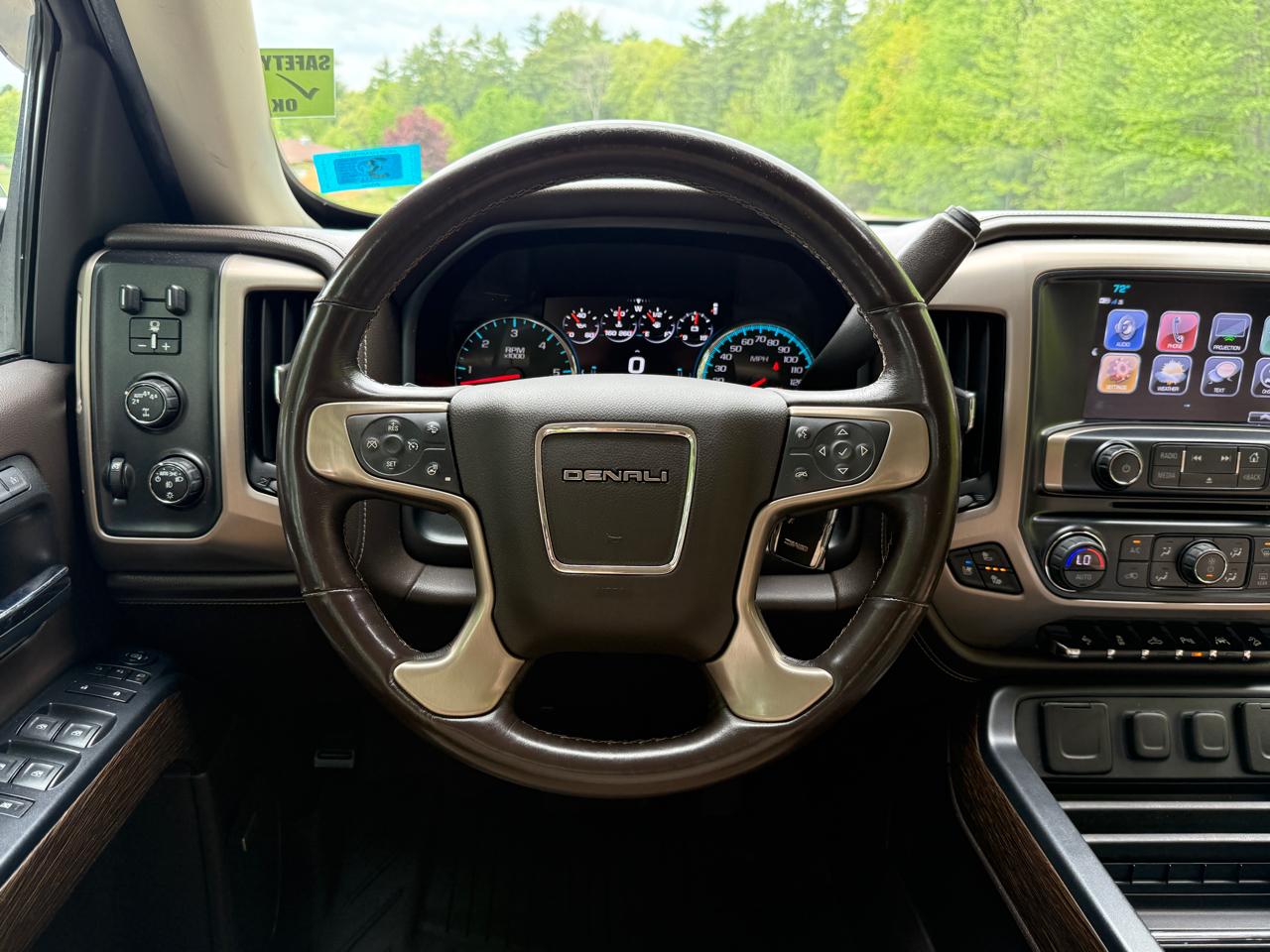 GMC Sierra 1500 4WD Crew Cab 143.5" Denali 2017