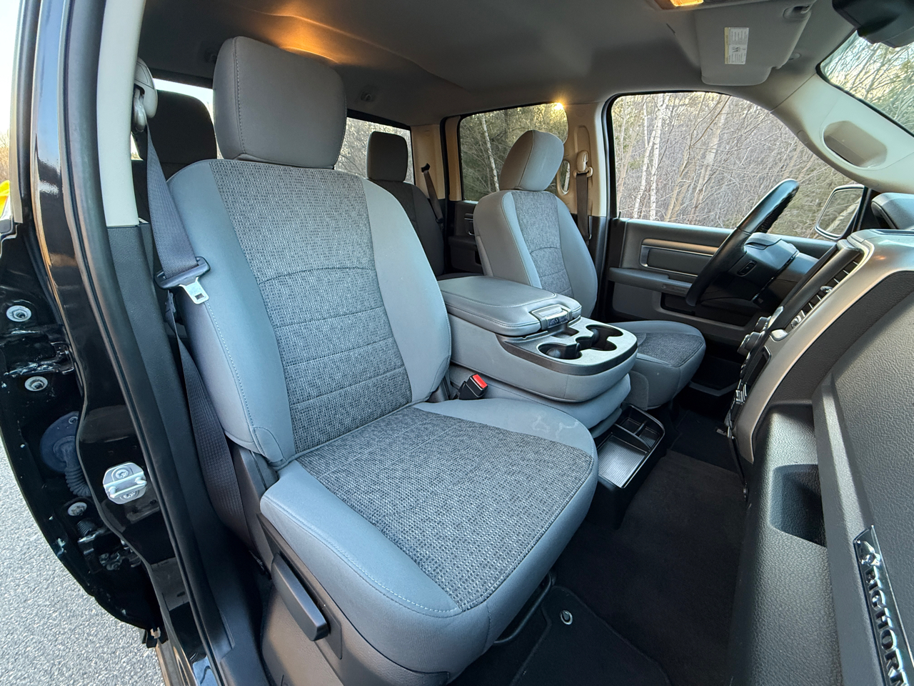 RAM 1500 Big Horn 4x4 Crew Cab 5'7" Box 2018