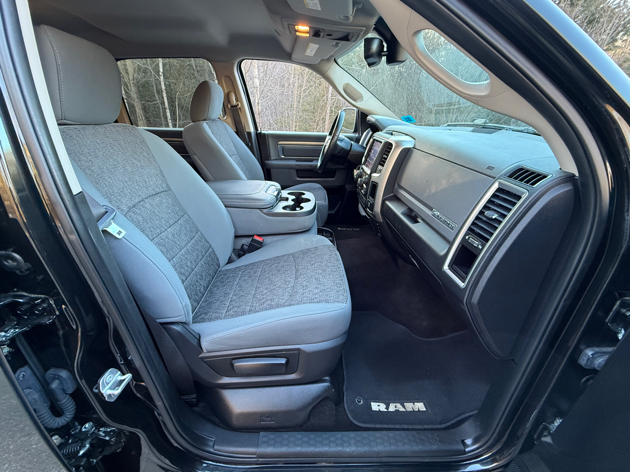 RAM 1500 Big Horn 4x4 Crew Cab 5'7" Box 2018