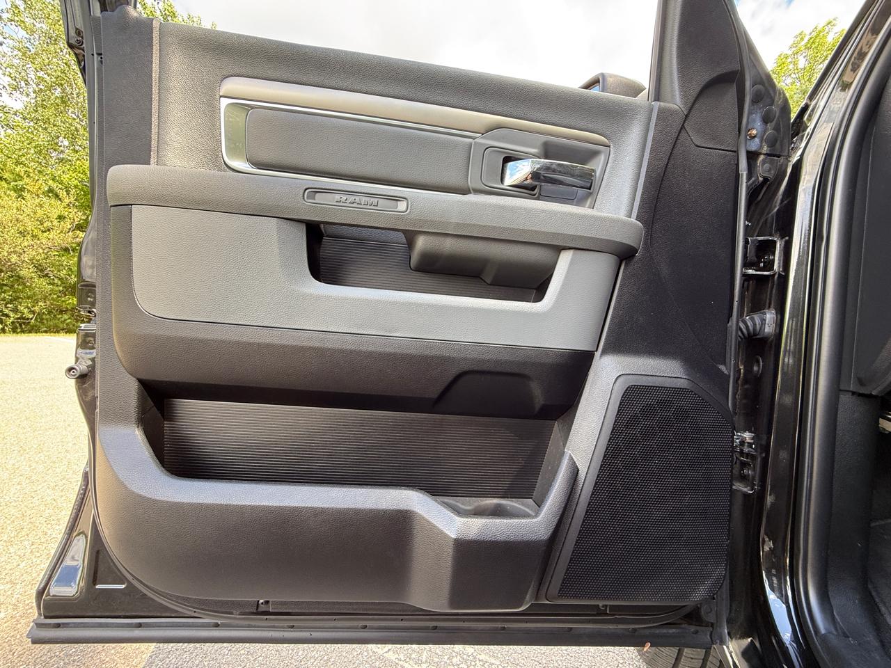 RAM 1500 Big Horn 4x4 Crew Cab 5'7" Box 2018