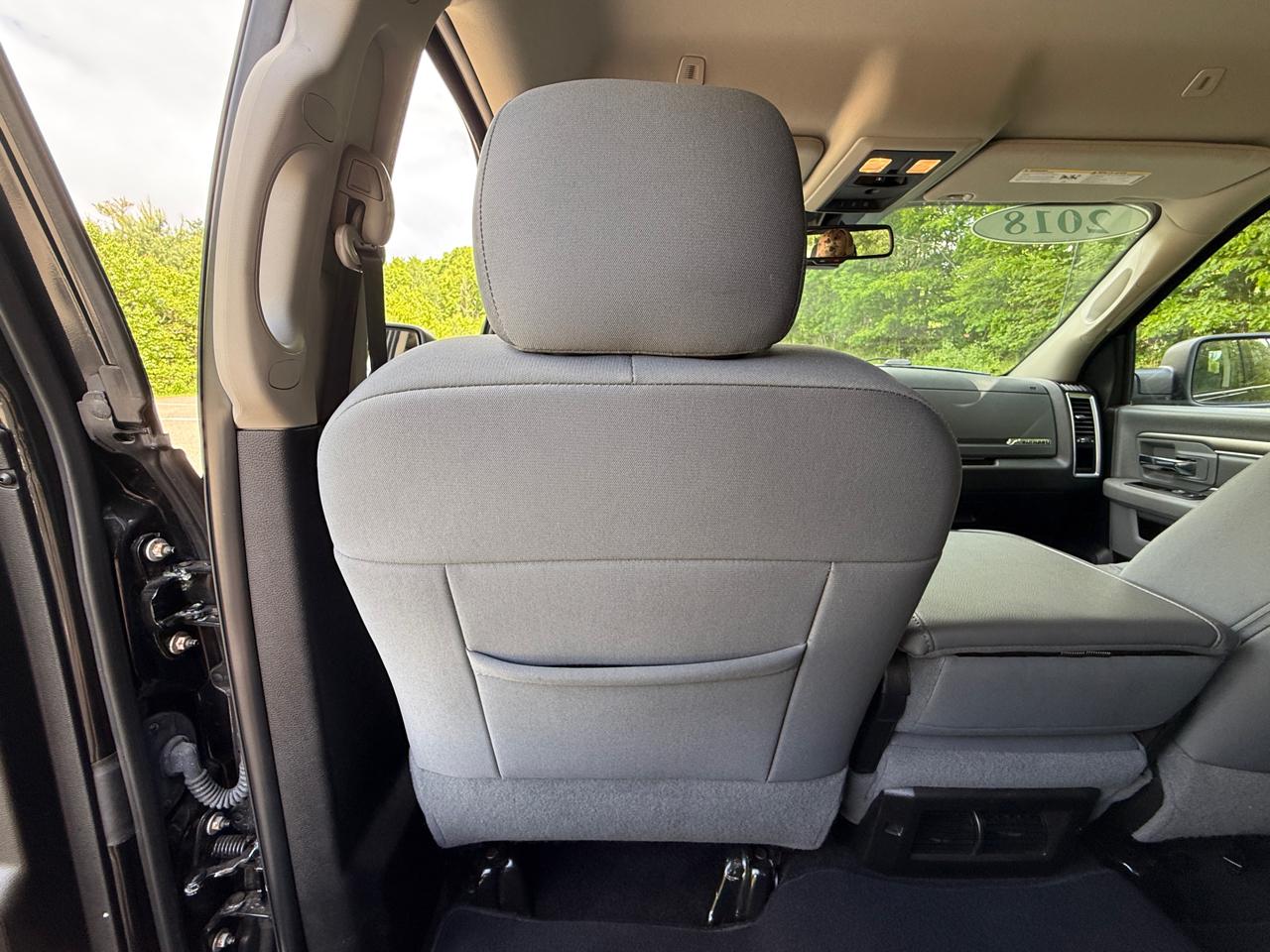 RAM 1500 Big Horn 4x4 Crew Cab 5'7" Box 2018