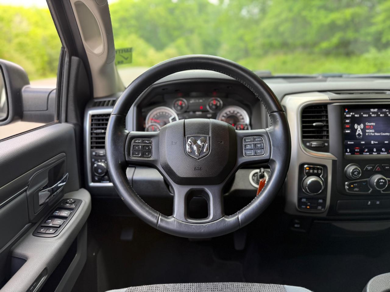 RAM 1500 Big Horn 4x4 Crew Cab 5'7" Box 2018