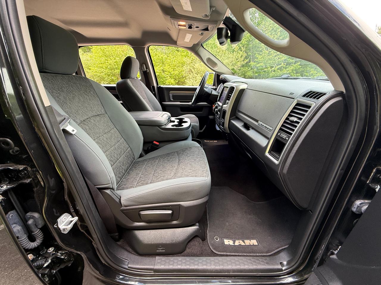 RAM 1500 Big Horn 4x4 Crew Cab 5'7" Box 2018