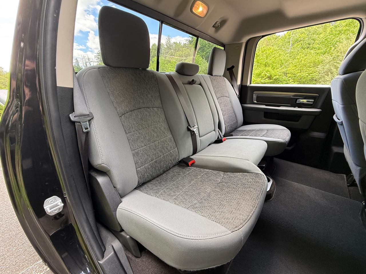 RAM 1500 Big Horn 4x4 Crew Cab 5'7" Box 2018