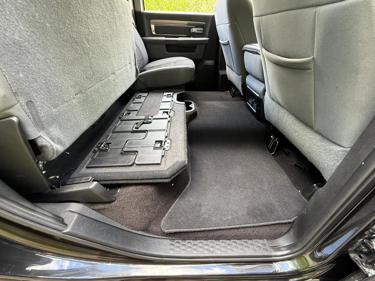 RAM 1500 Big Horn 4x4 Crew Cab 5'7" Box 2018