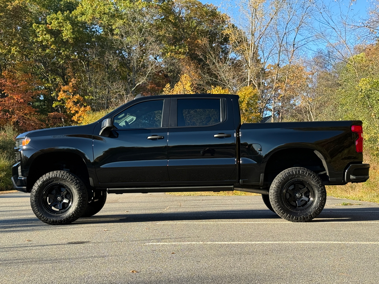 2021 Chevrolet Silverado 1500 4WD Crew Cab 147" Custom Trail Boss