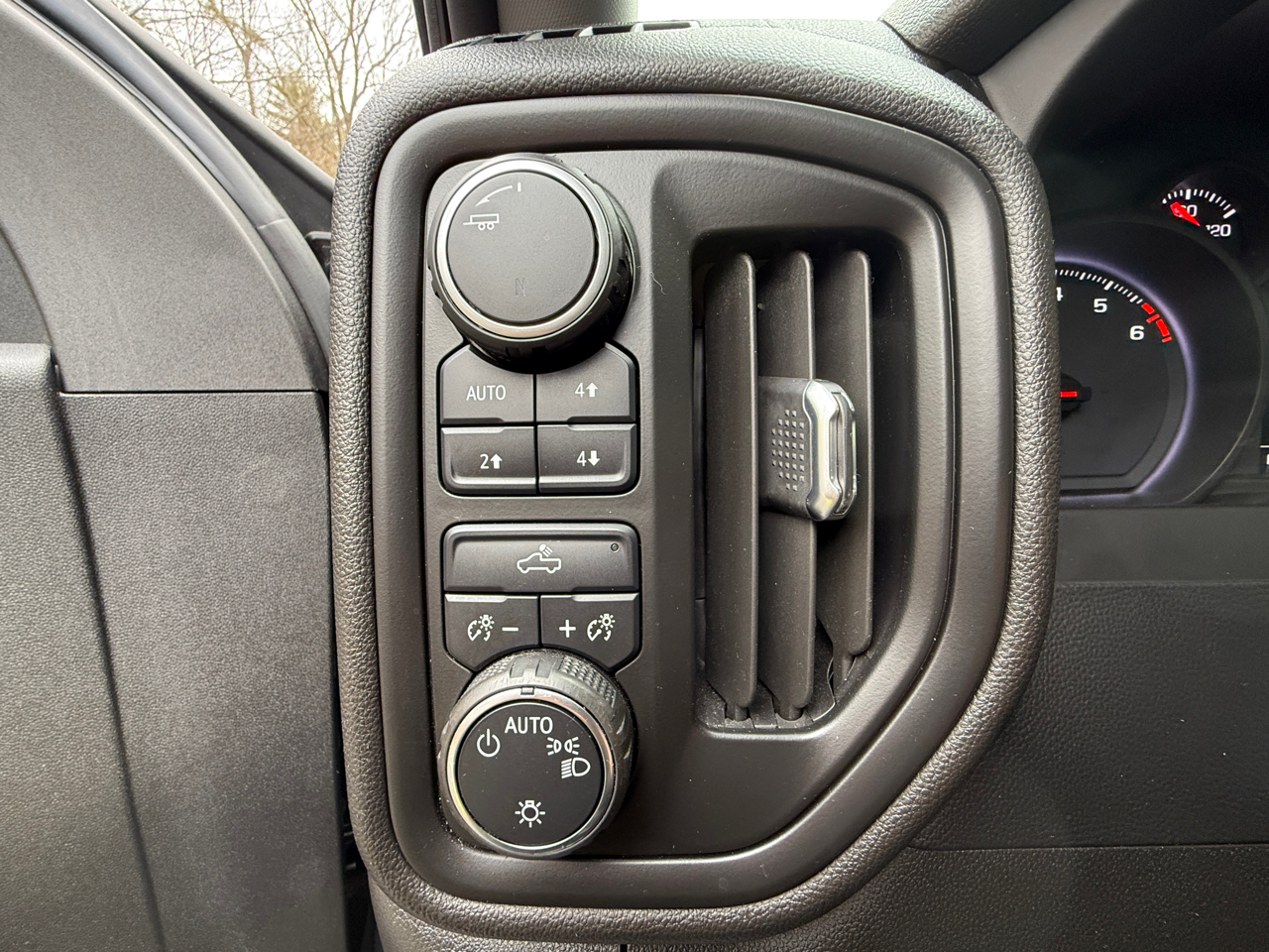 Chevrolet Silverado 1500 4WD Crew Cab 147" Custom Trail Boss 2021