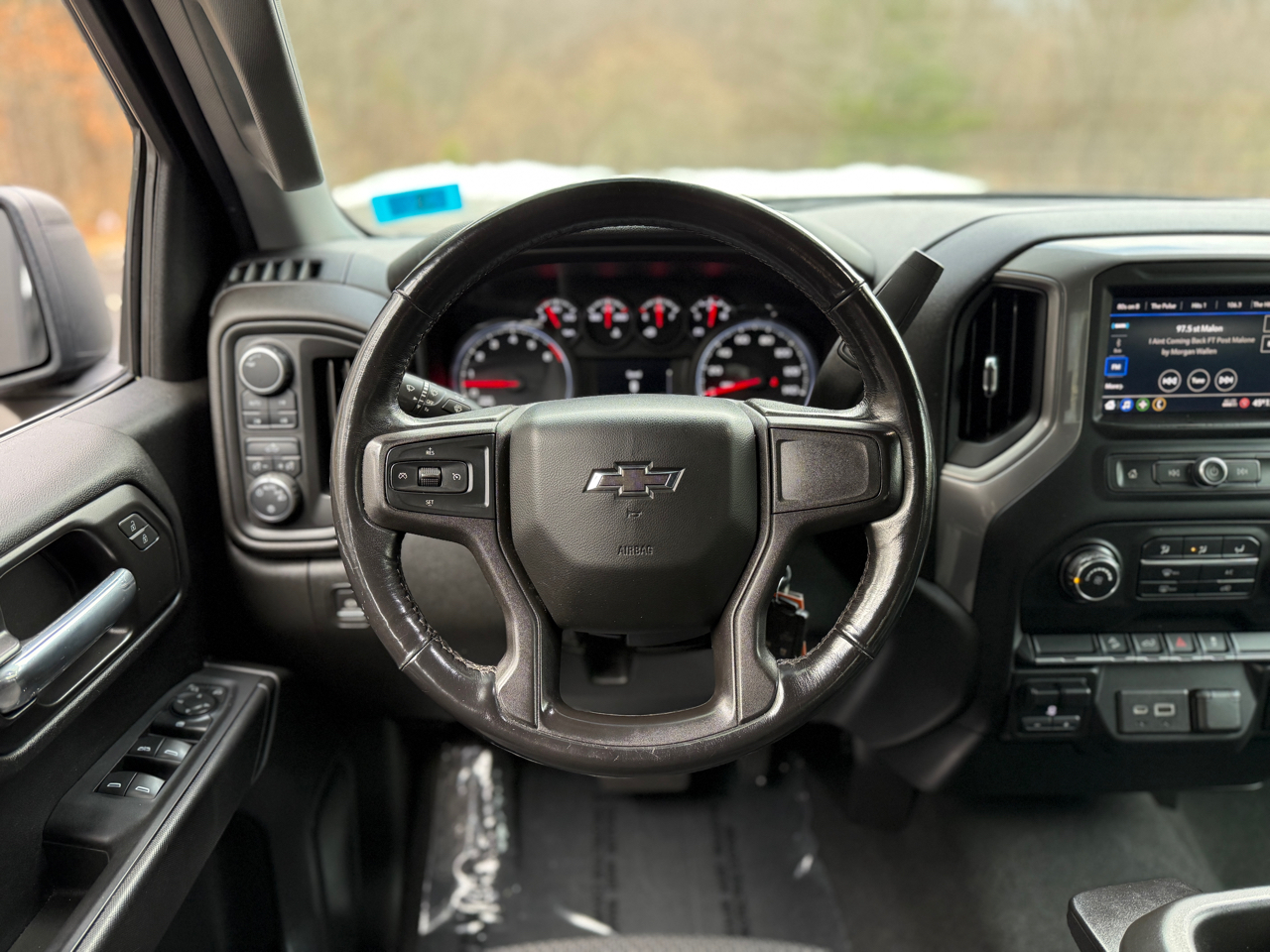 Chevrolet Silverado 1500 4WD Crew Cab 147" Custom Trail Boss 2021