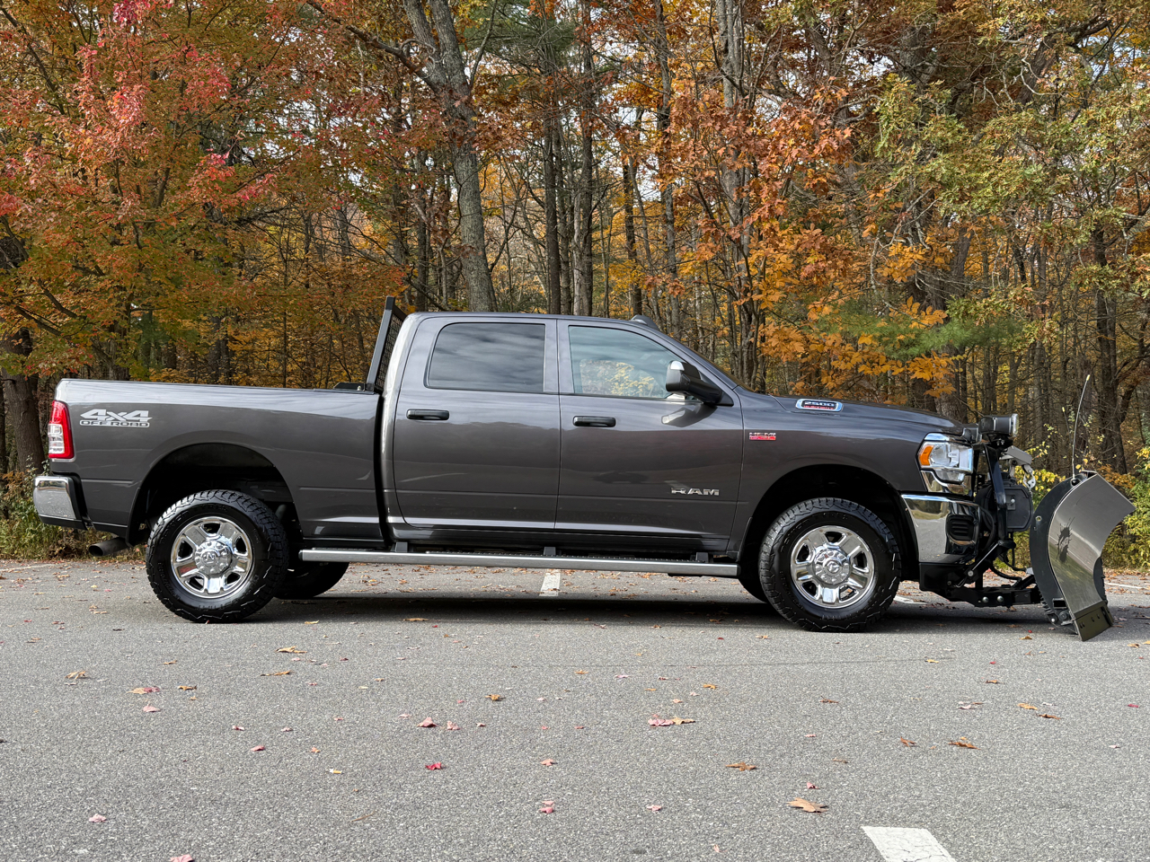 RAM 2500 Tradesman 4x4 Crew Cab 6'4" Box 2021 RAM 2500 Tradesman 4x4 Crew Cab 6'4" Box 2021