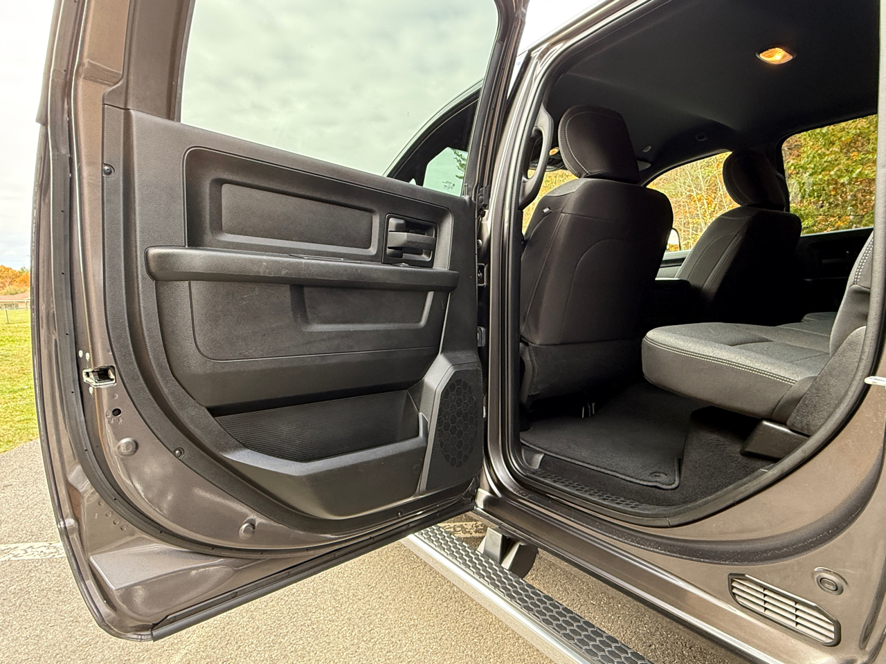 RAM 2500 Tradesman 4x4 Crew Cab 6'4" Box 2021 RAM 2500 Tradesman 4x4 Crew Cab 6'4" Box 2021