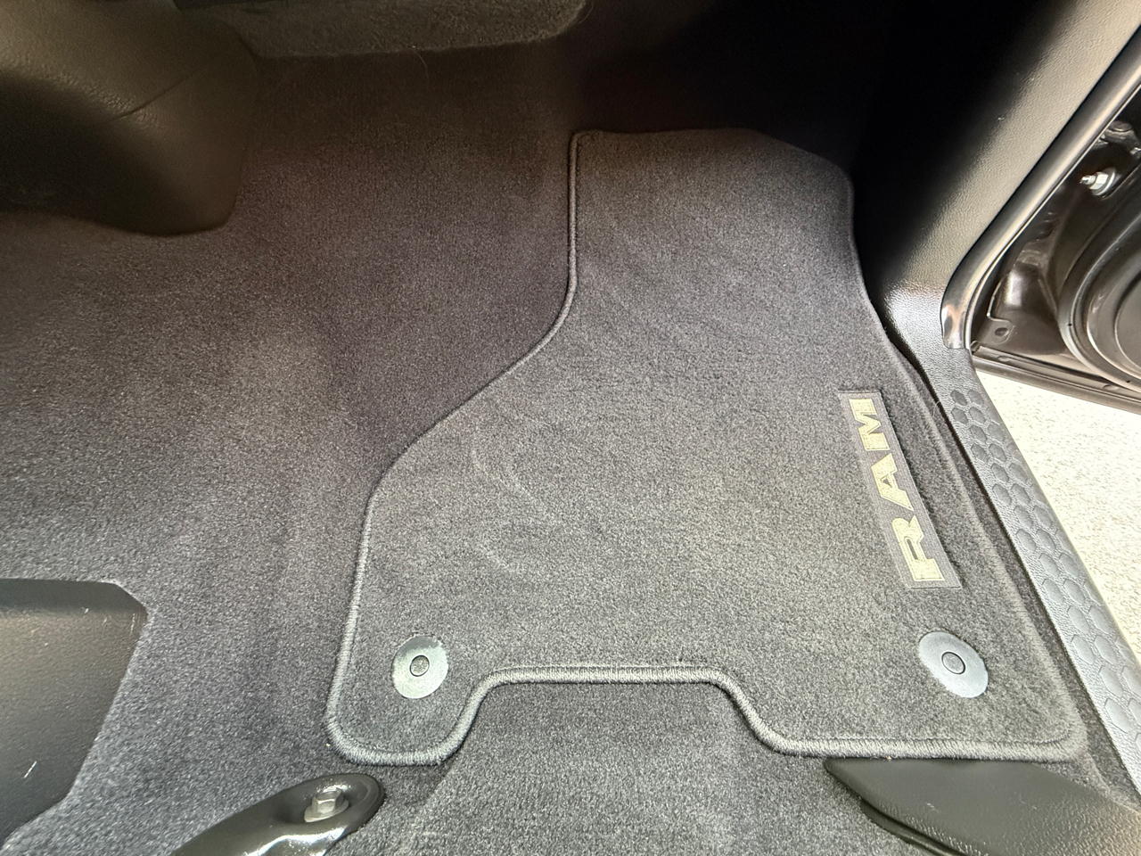 RAM 2500 Tradesman 4x4 Crew Cab 6'4" Box 2021 RAM 2500 Tradesman 4x4 Crew Cab 6'4" Box 2021