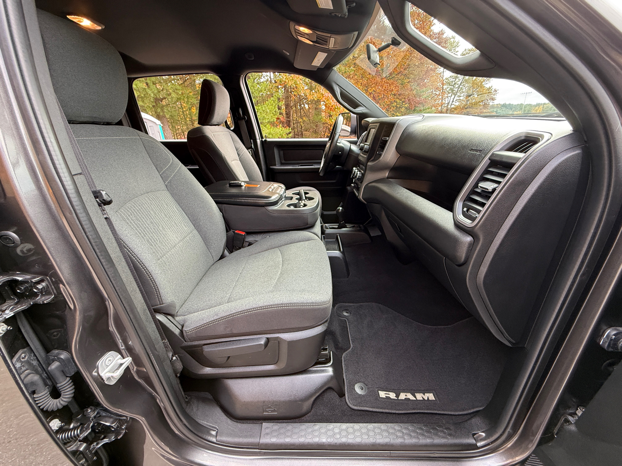 RAM 2500 Tradesman 4x4 Crew Cab 6'4" Box 2021 RAM 2500 Tradesman 4x4 Crew Cab 6'4" Box 2021