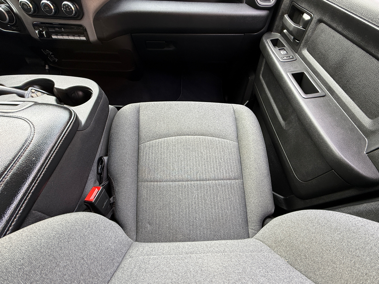 RAM 2500 Tradesman 4x4 Crew Cab 6'4" Box 2021 RAM 2500 Tradesman 4x4 Crew Cab 6'4" Box 2021