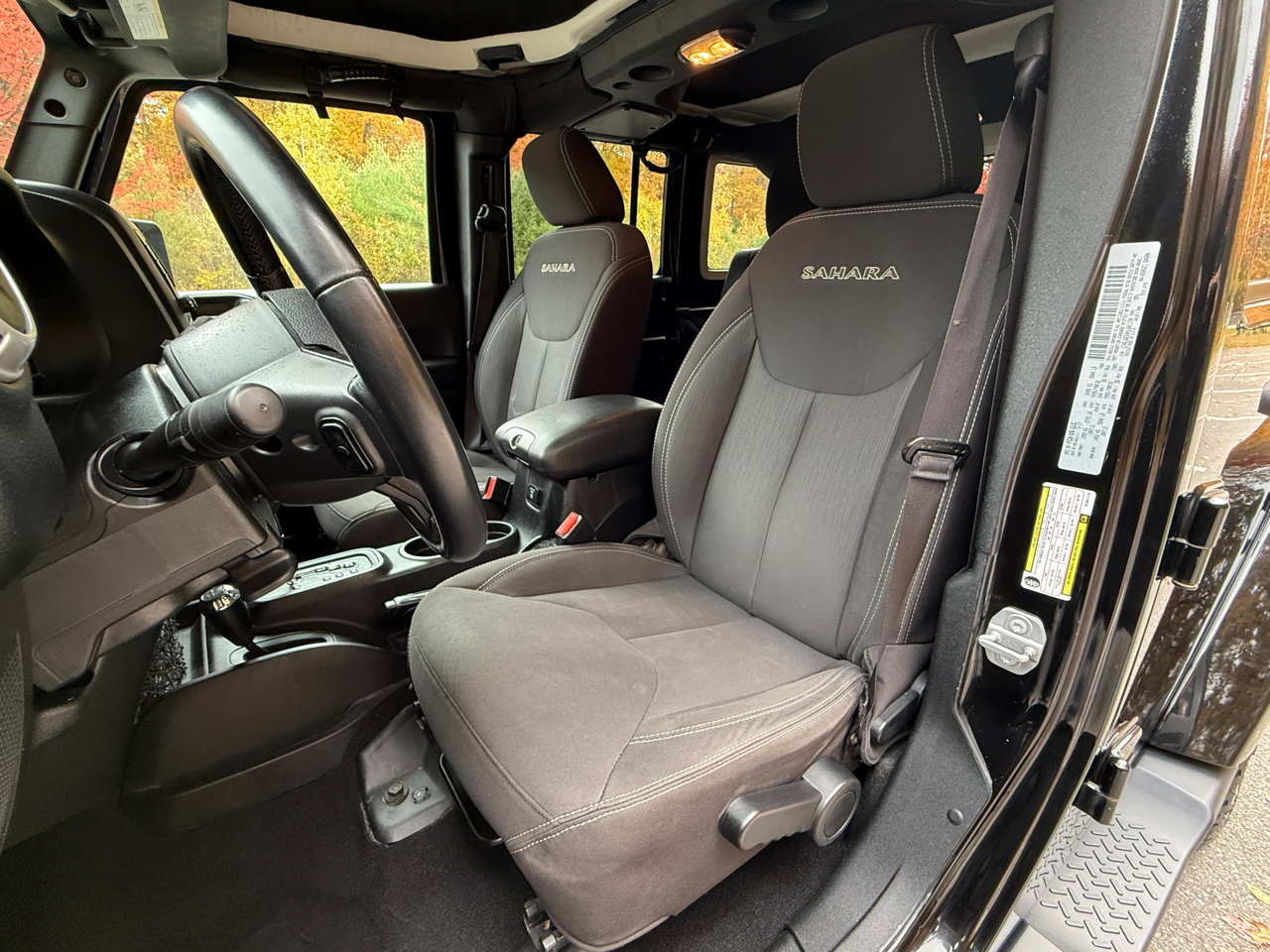 Jeep Wrangler Unlimited Sahara 4x4 2017 Jeep Wrangler Unlimited Sahara 4x4 2017