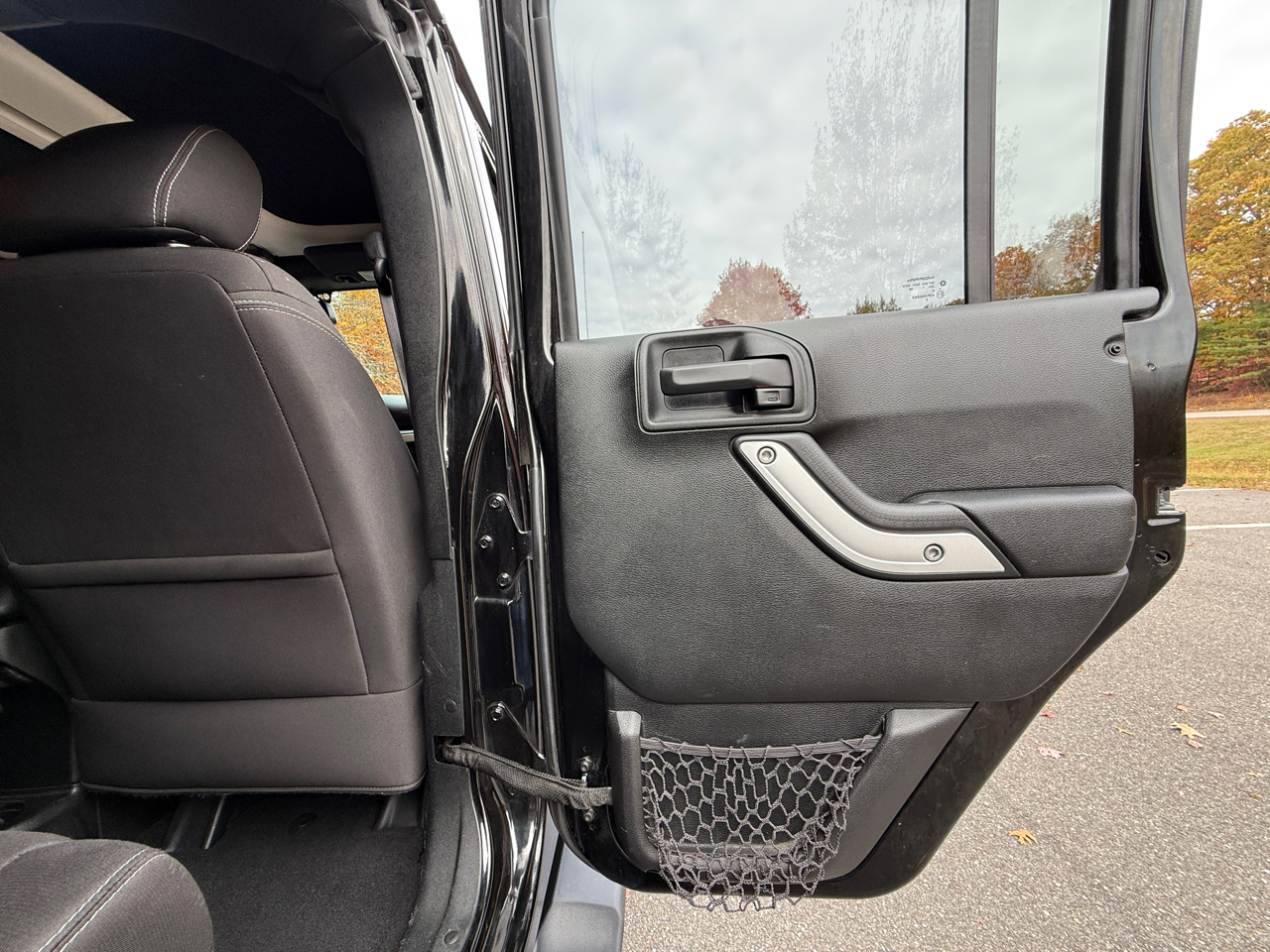 Jeep Wrangler Unlimited Sahara 4x4 2017 Jeep Wrangler Unlimited Sahara 4x4 2017