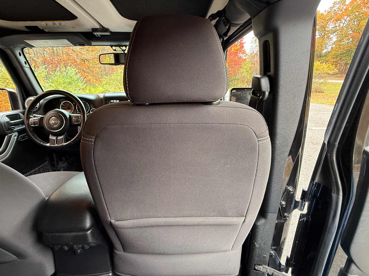 Jeep Wrangler Unlimited Sahara 4x4 2017 Jeep Wrangler Unlimited Sahara 4x4 2017