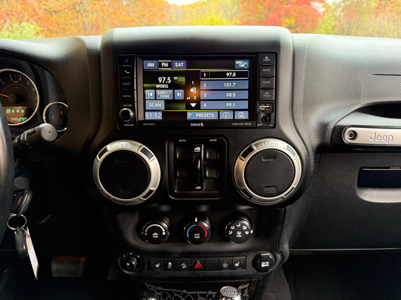 Jeep Wrangler Unlimited Sahara 4x4 2017 Jeep Wrangler Unlimited Sahara 4x4 2017