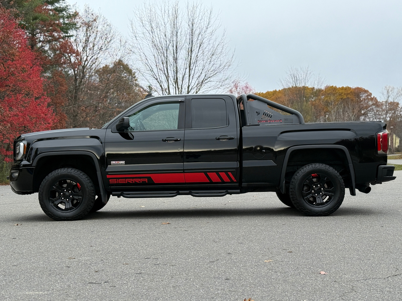 2016 GMC Sierra 1500 4WD Double Cab 143.5" SLT