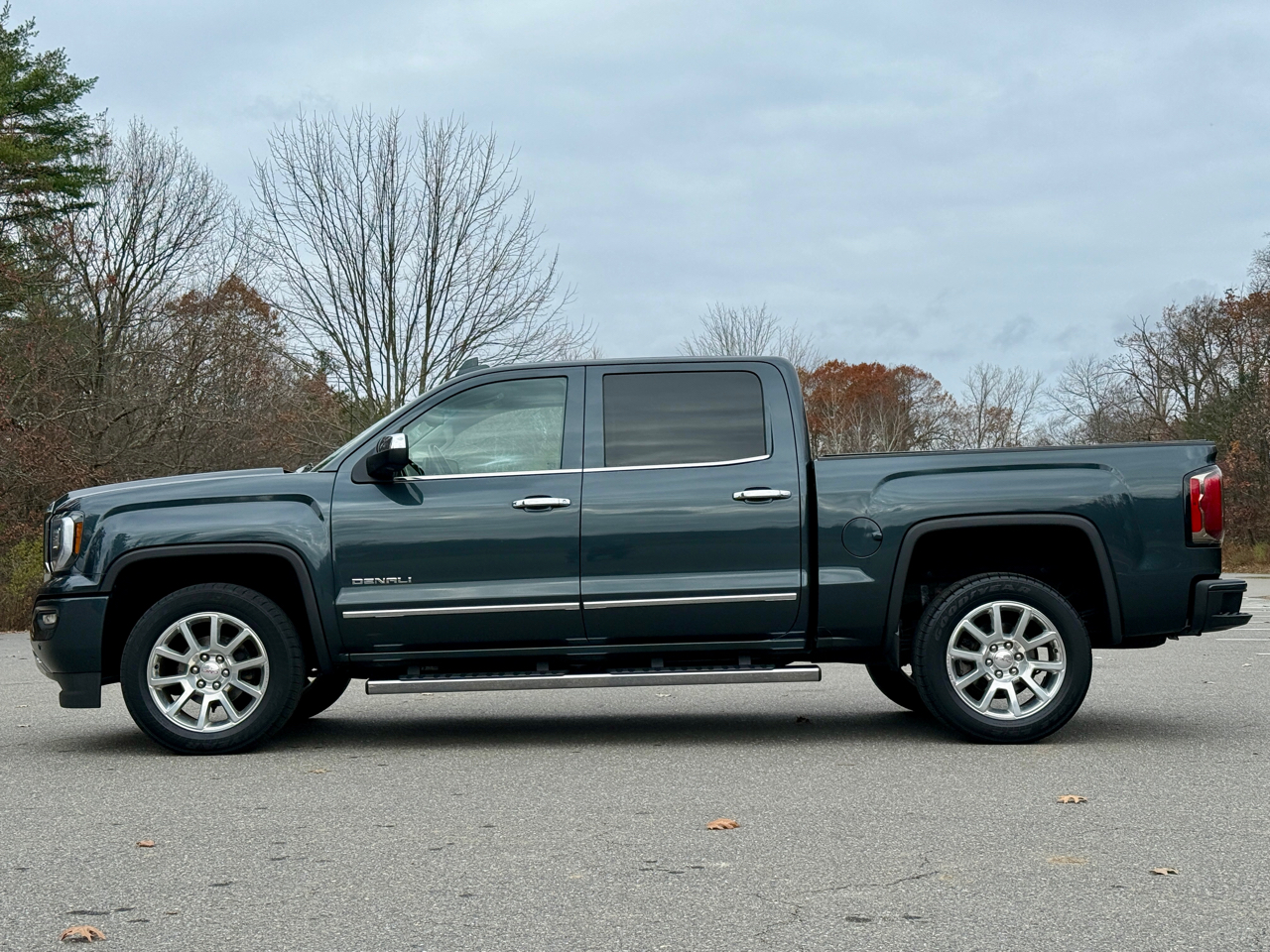 2018 GMC Sierra 1500 4WD Crew Cab 143.5" Denali