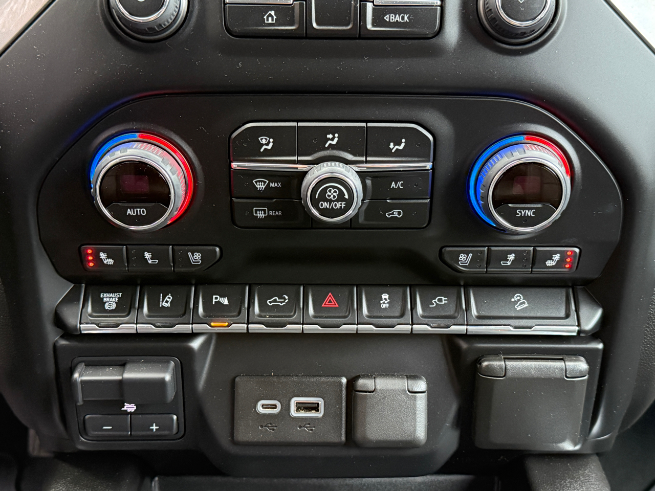 Chevrolet Silverado 2500HD 4WD Crew Cab 159" LTZ 2022