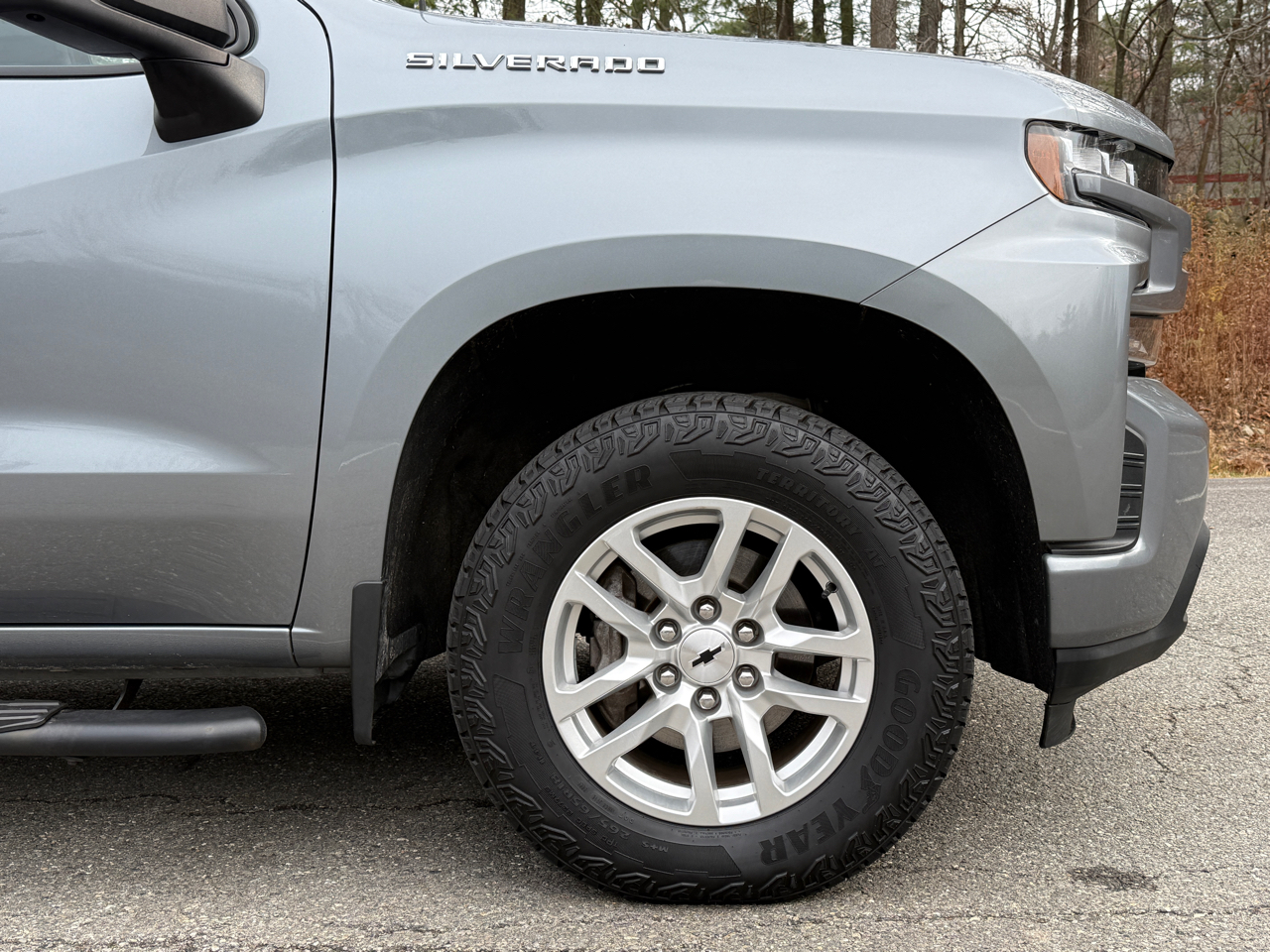 2019 Chevrolet Silverado 1500 RST photo 4