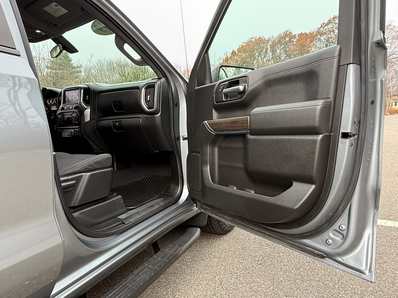 Chevrolet Silverado 1500 4WD Double Cab 147" RST 2019