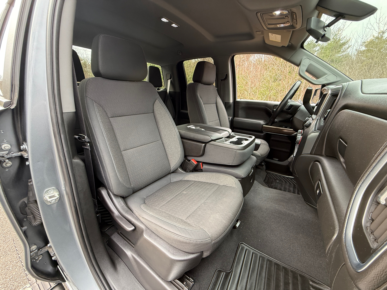 Chevrolet Silverado 1500 4WD Double Cab 147" RST 2019