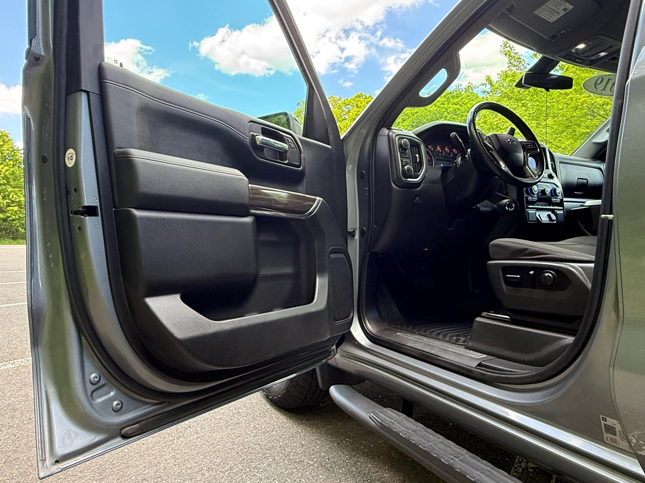 Chevrolet Silverado 1500 4WD Double Cab 147" RST 2019