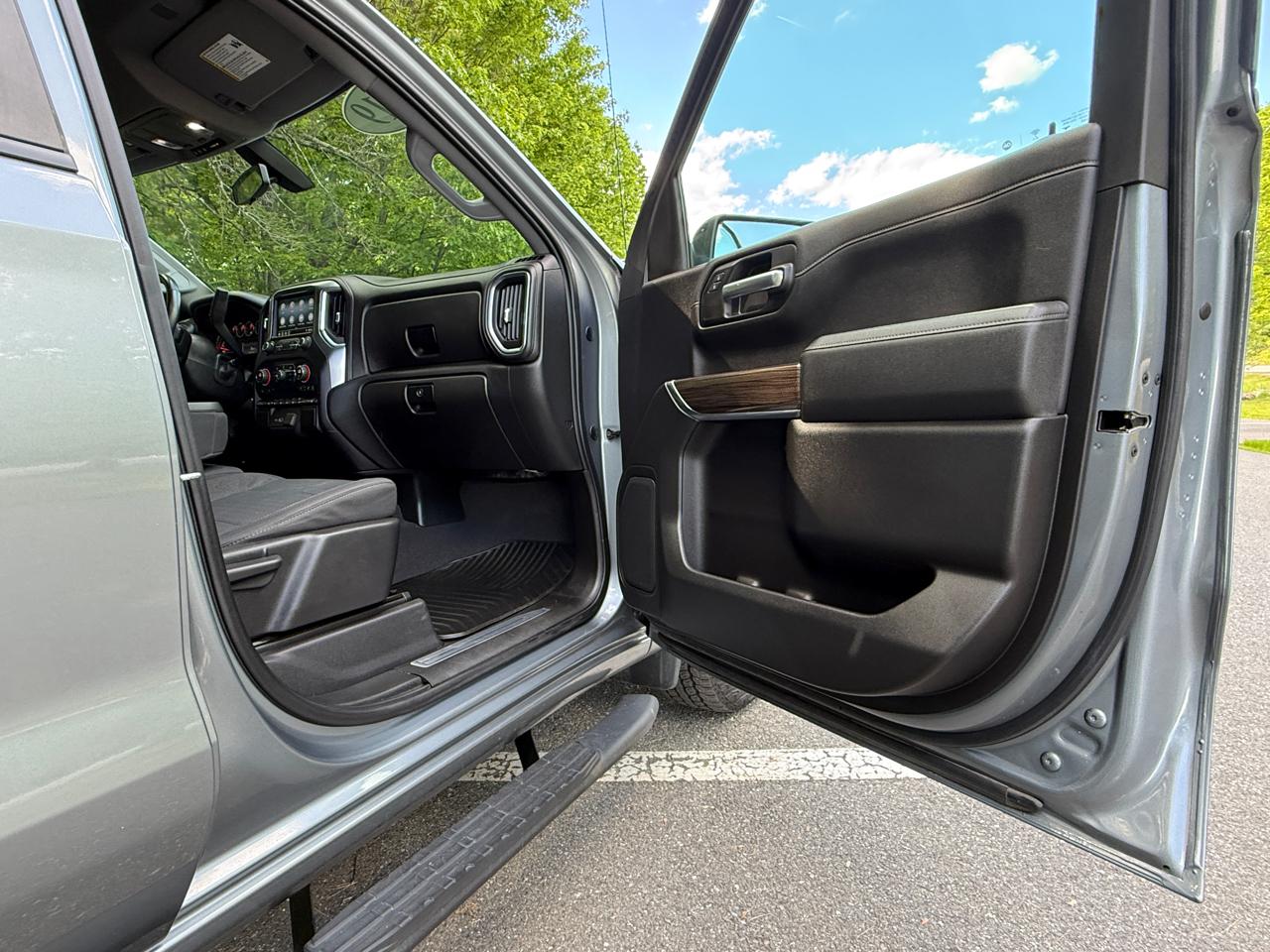 Chevrolet Silverado 1500 4WD Double Cab 147" RST 2019