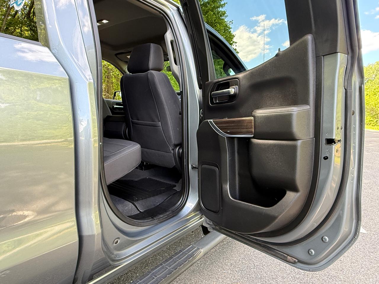 Chevrolet Silverado 1500 4WD Double Cab 147" RST 2019