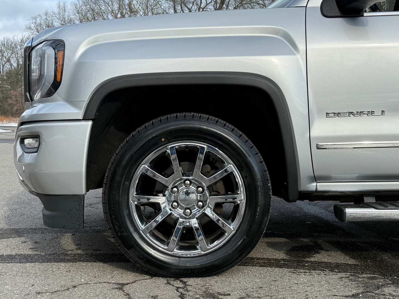 GMC Sierra 1500 4WD Crew Cab 143.5" Denali 2018