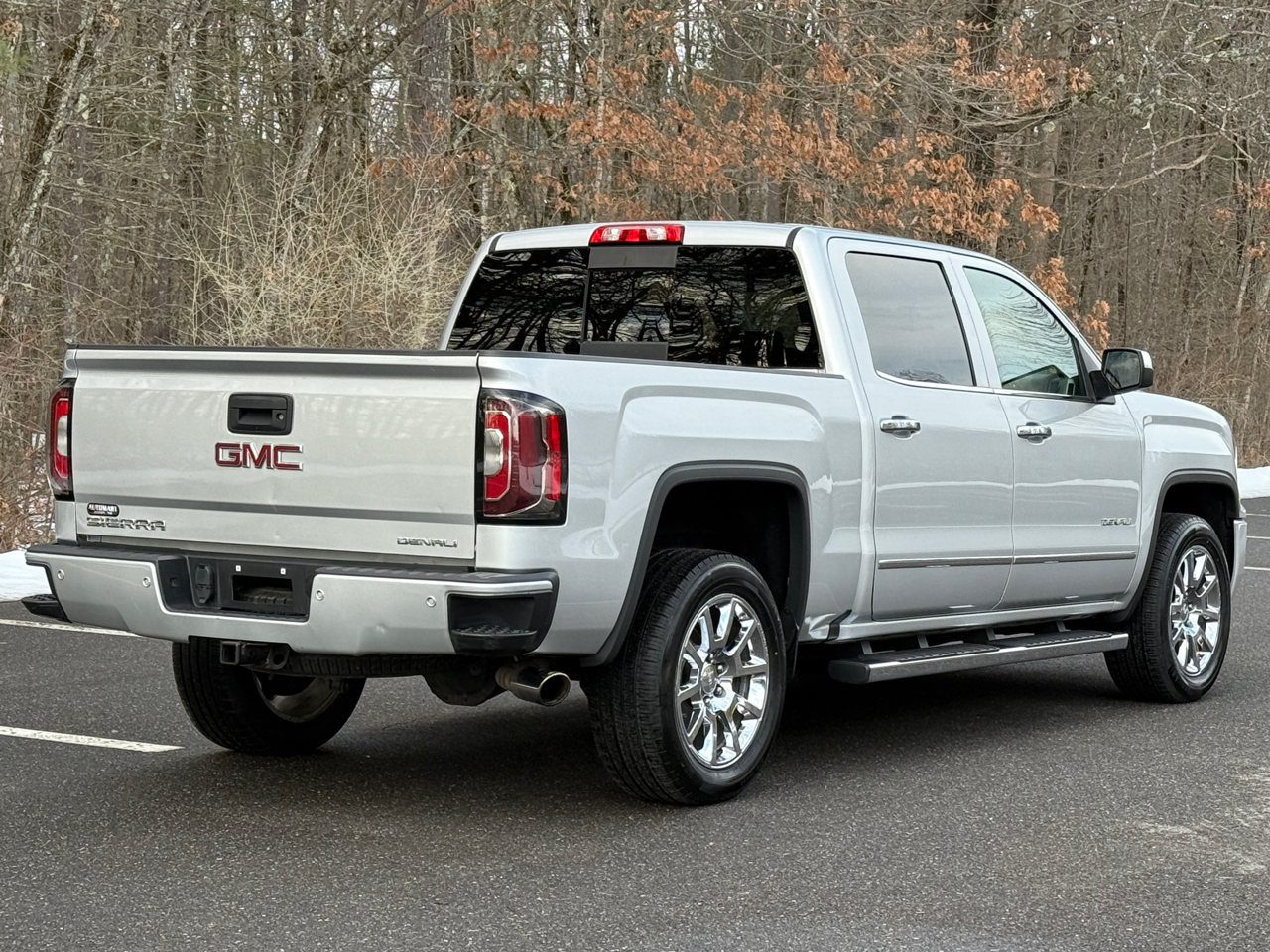 GMC Sierra 1500 4WD Crew Cab 143.5" Denali 2018