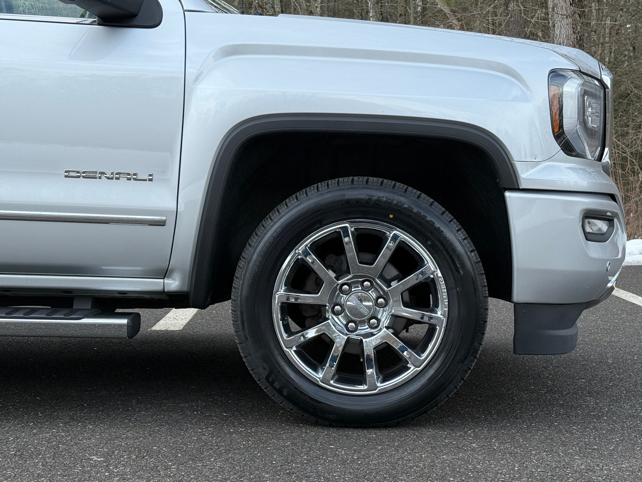 GMC Sierra 1500 4WD Crew Cab 143.5" Denali 2018