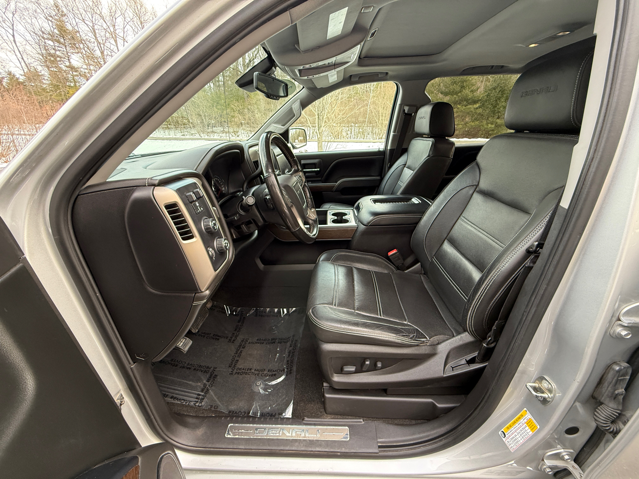 GMC Sierra 1500 4WD Crew Cab 143.5" Denali 2018