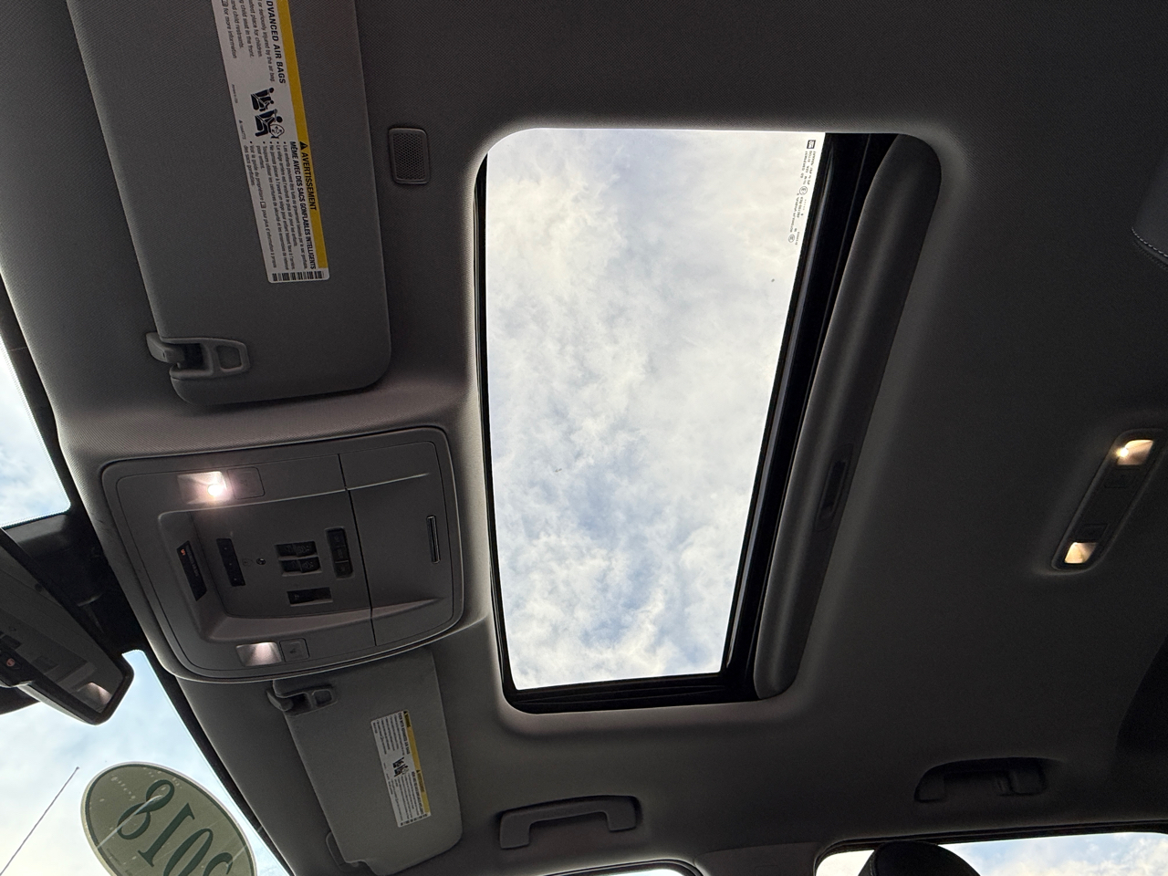 GMC Sierra 1500 4WD Crew Cab 143.5" Denali 2018