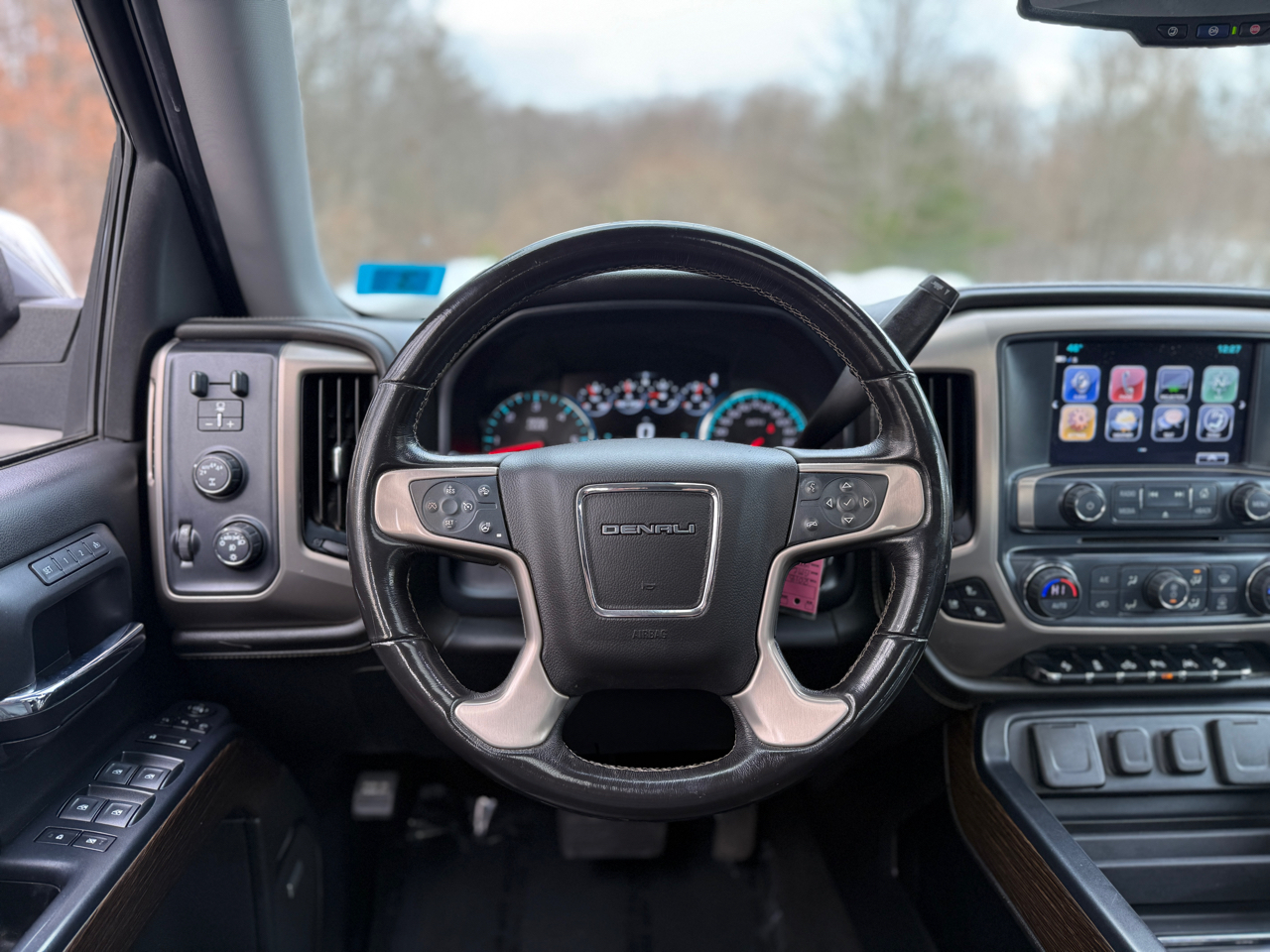 GMC Sierra 1500 4WD Crew Cab 143.5" Denali 2018