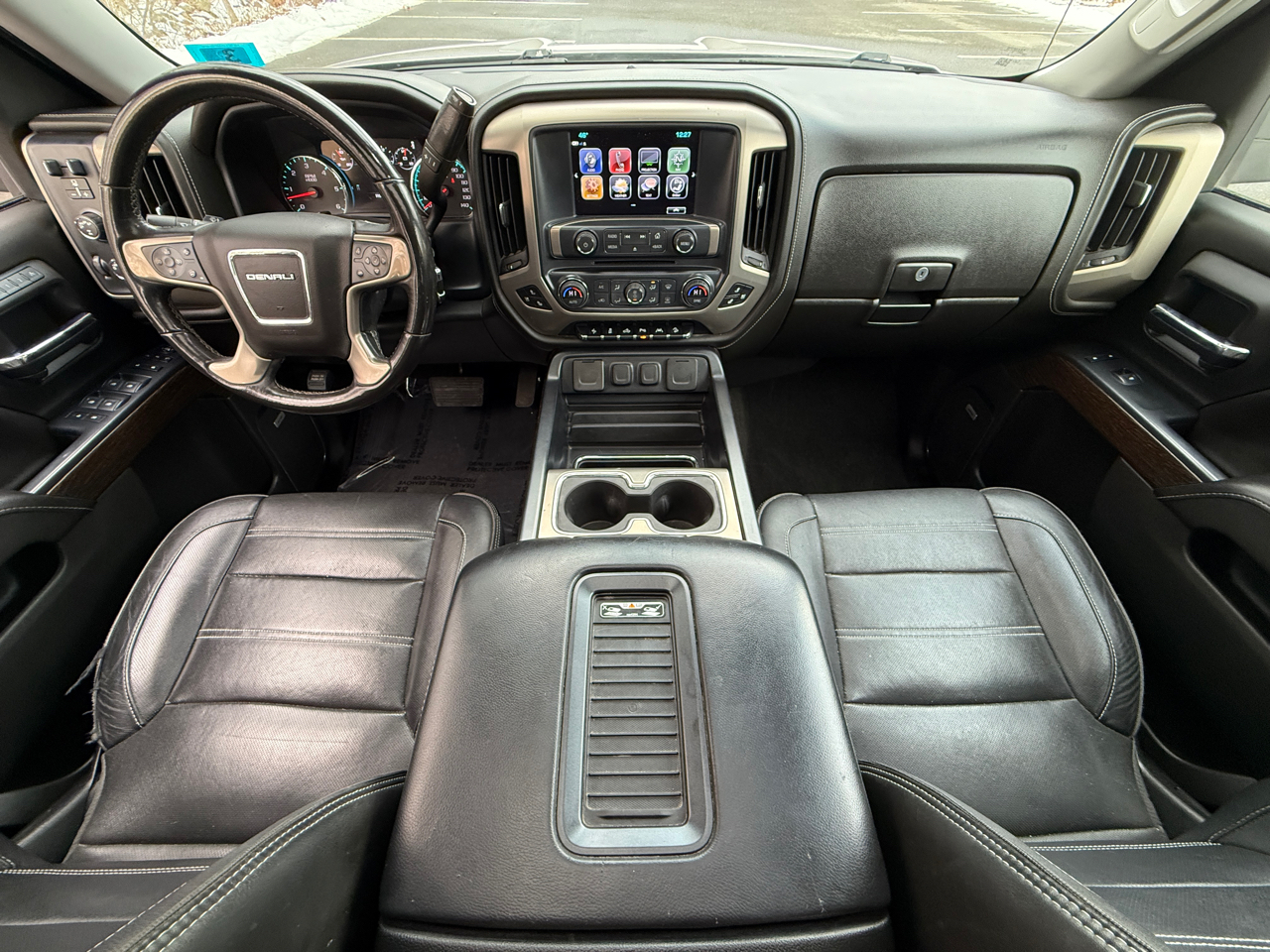 GMC Sierra 1500 4WD Crew Cab 143.5" Denali 2018