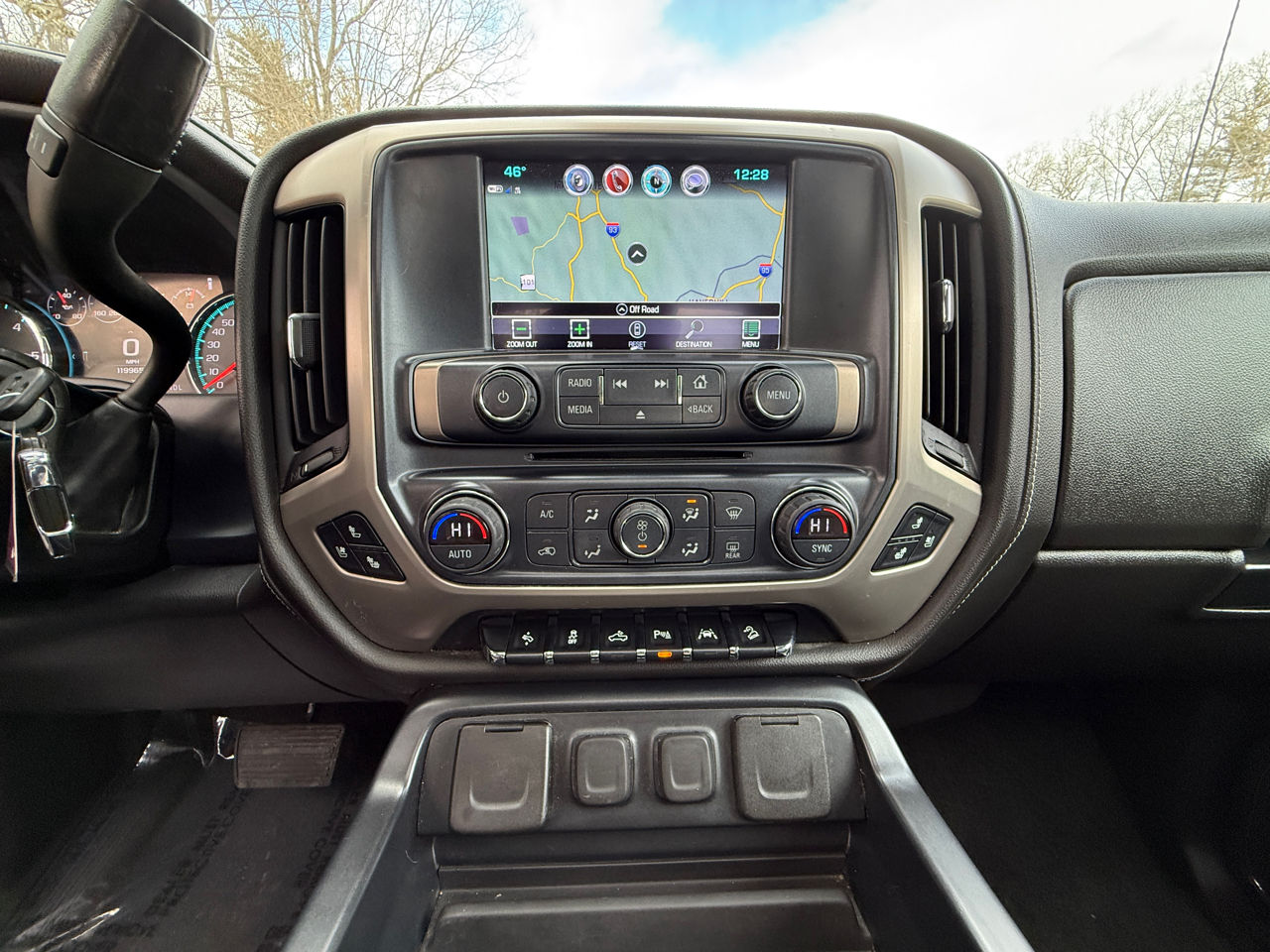 GMC Sierra 1500 4WD Crew Cab 143.5" Denali 2018