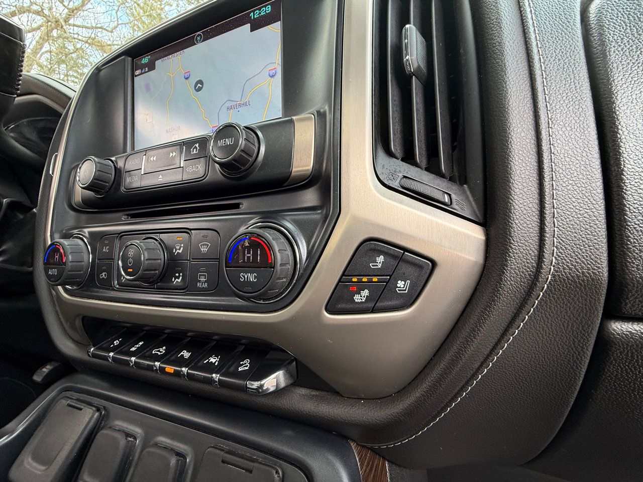 GMC Sierra 1500 4WD Crew Cab 143.5" Denali 2018