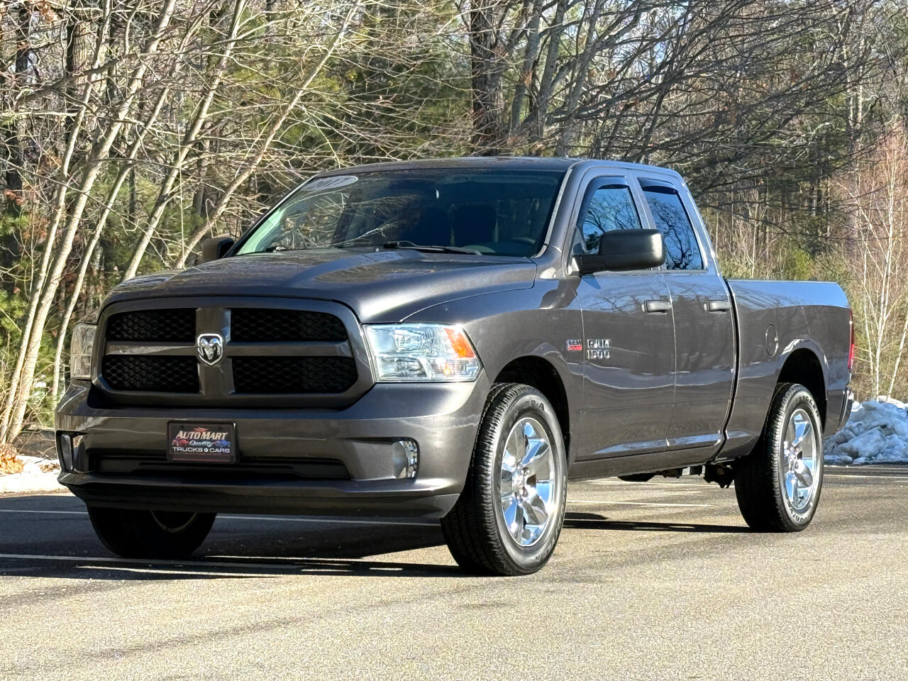 RAM 1500 Express 4x4 Quad Cab 6'4" Box 2017