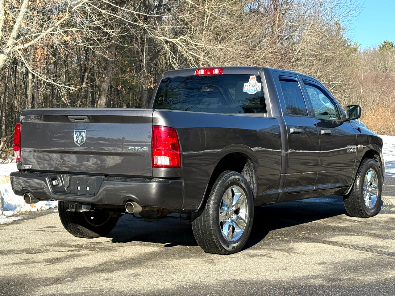 RAM 1500 Express 4x4 Quad Cab 6'4" Box 2017