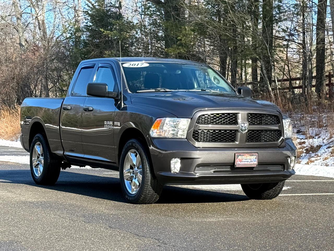 RAM 1500 Express 4x4 Quad Cab 6'4" Box 2017