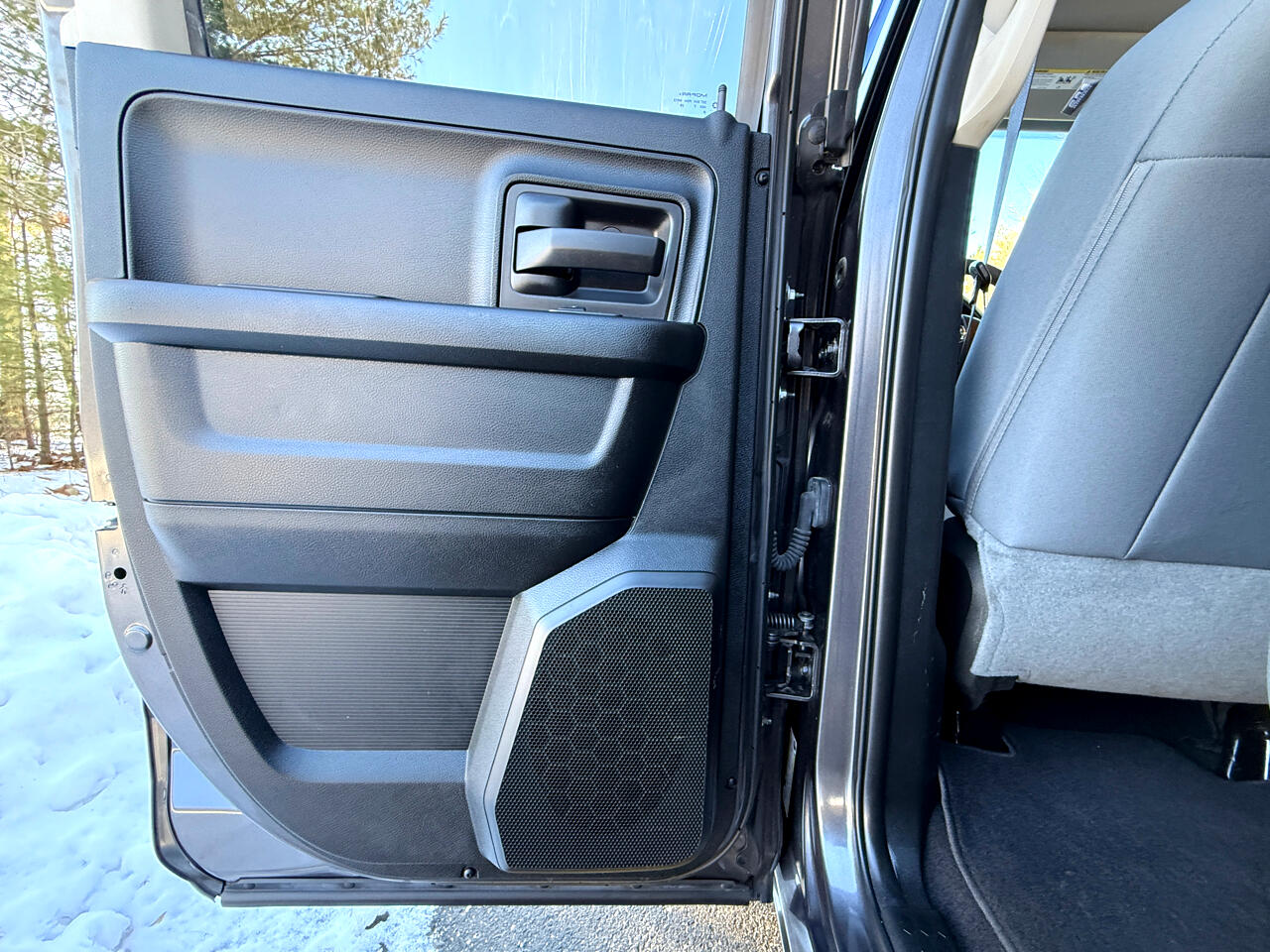 RAM 1500 Express 4x4 Quad Cab 6'4" Box 2017