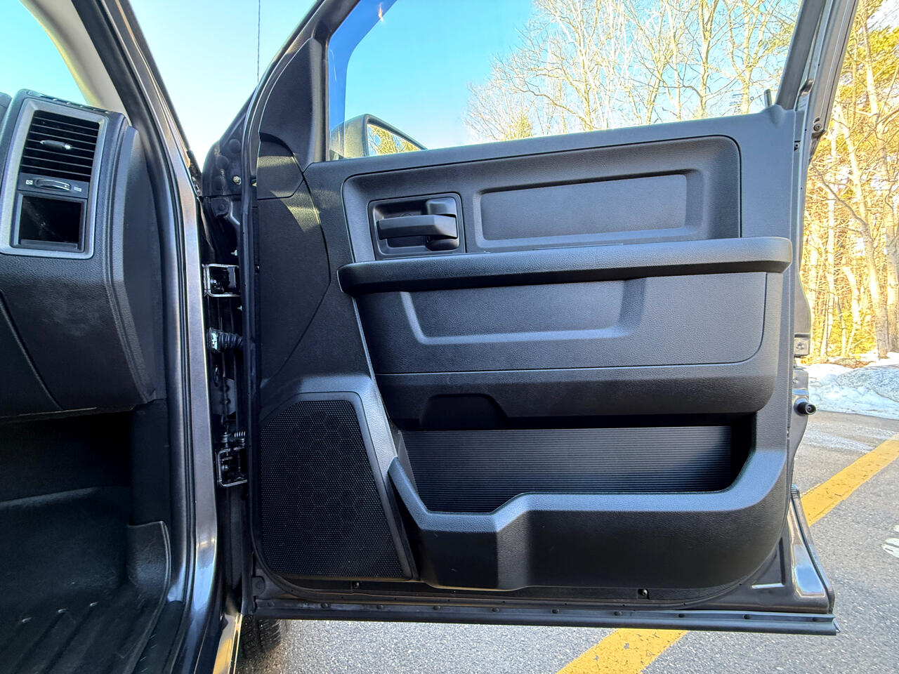 RAM 1500 Express 4x4 Quad Cab 6'4" Box 2017